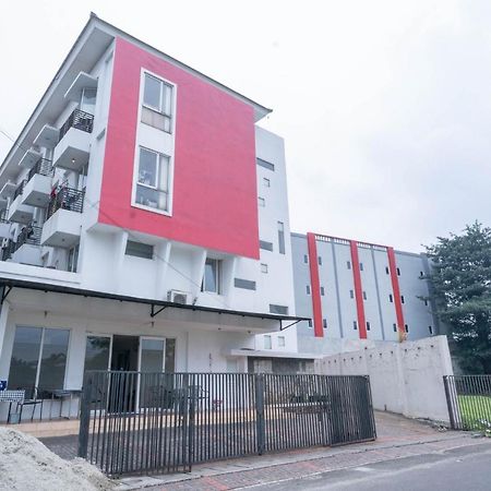 Mroom Residence Near Umn Gading Serpong Redpartner Cicayur Dış mekan fotoğraf