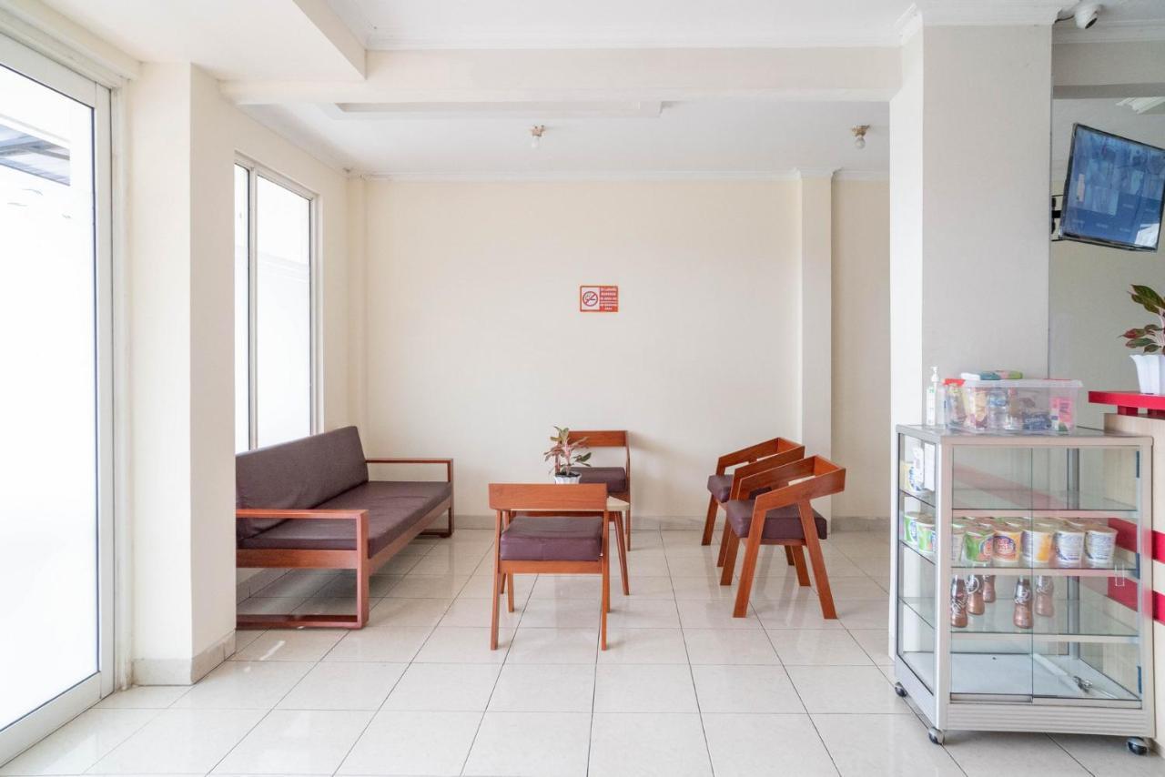 Mroom Residence Near Umn Gading Serpong Redpartner Cicayur Dış mekan fotoğraf
