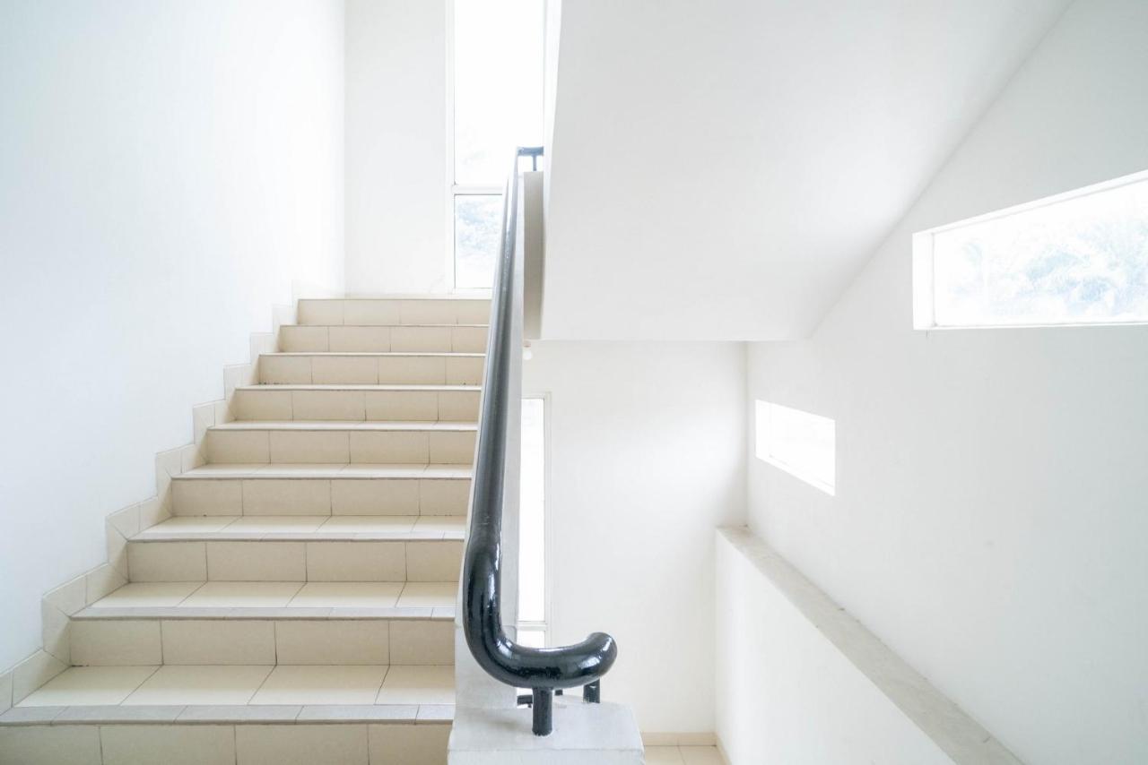 Mroom Residence Near Umn Gading Serpong Redpartner Cicayur Dış mekan fotoğraf